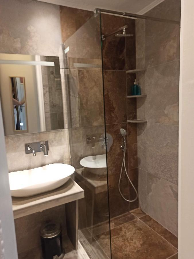 Katerina'S Maisonnette Loutraki  Luaran gambar